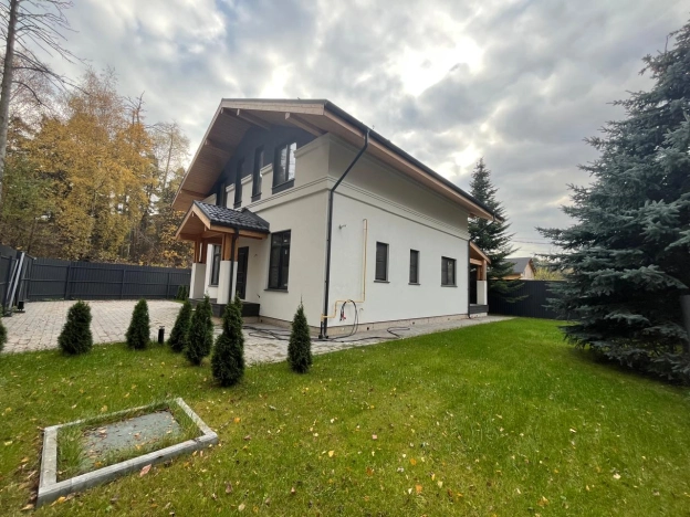 Купить дом в Москве. Вариант № 7844222, 3, площадь -  квм, цена 23800000 рублей