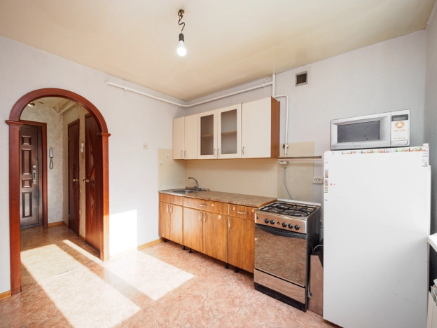 Купить трехкомнатную квартиру в Омске. Вариант № 5329237, 10, площадь -  квм, цена 5200000 рублей