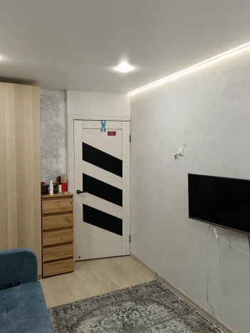 Купить трехкомнатную квартиру на улице Жилмассив в Новосибирской области. Вариант № 9304453, 7, площадь -  квм, цена 5359000 рублей