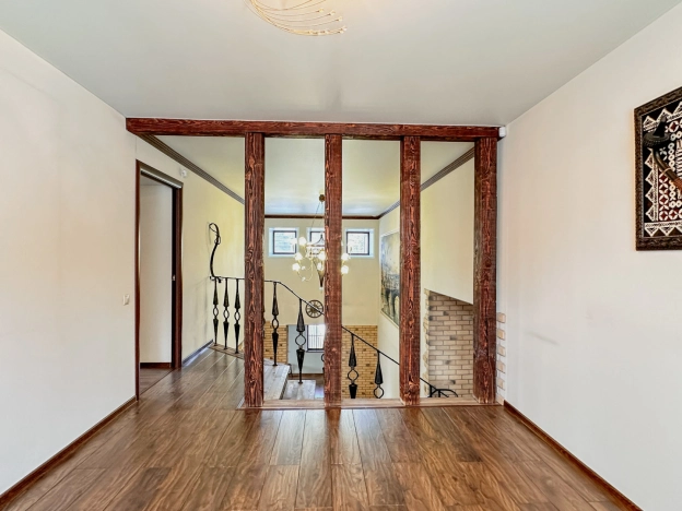 Купить дом в Микрорайоне Байкальск, Ангарск в Ангарске. Вариант № 33034, 32, площадь -  квм, цена 36000000 рублей