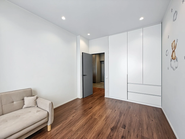 Купить квартиру в районе Октябрьский в Новосибирске. Вариант № 2030620, 27, площадь -  квм, цена 18290000 рублей