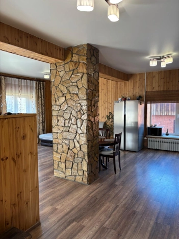 Купить дом на улице Садовая в Алтайском крае. Вариант № 38751, 3, площадь -  квм, цена 10500000 рублей