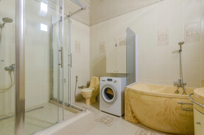 Купить четырехкомнатную квартиру в Вологде. Вариант № 14804, 36, площадь -  квм, цена 33250000 рублей