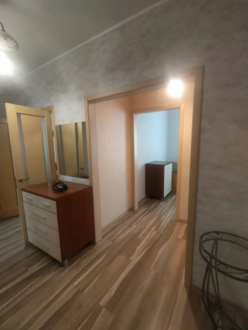 Снять квартиру в районе Ленинградский в Калининграде. Вариант № 8760046, 29, площадь -  квм, цена 40000 рублей