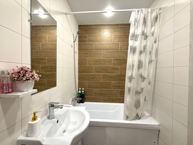 Купить Студию в Новосибирской области. Вариант № 9988747, 7, площадь -  квм, цена 2950000 рублей