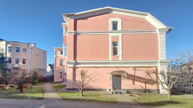 Купить трехкомнатную квартиру в Калуге. Вариант № 22576, 2, площадь -  квм, цена 25900000 рублей