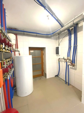 Купить дом в Тюменской области. Вариант № 43350, 27, площадь -  квм, цена 37000000 рублей