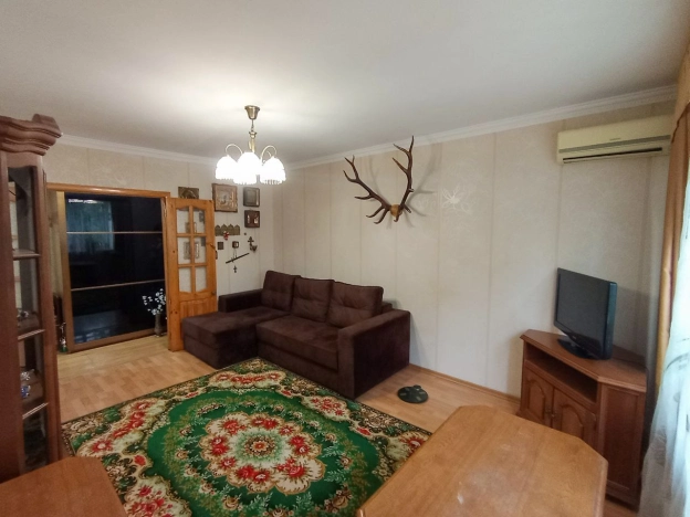 Купить трехкомнатную квартиру в районе Кировский в Ростове-на-Дону. Вариант № 523151, 4, площадь -  квм, цена 5799000 рублей