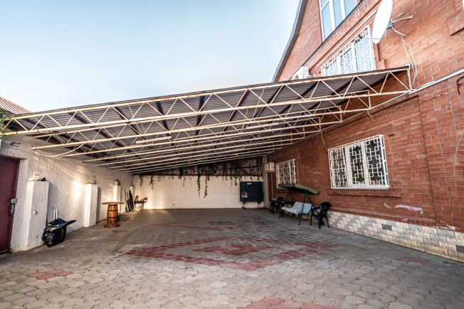 Купить дом на улице Спасская в Краснодаре. Вариант № 3960680, 1, площадь -  квм, цена 24950000 рублей