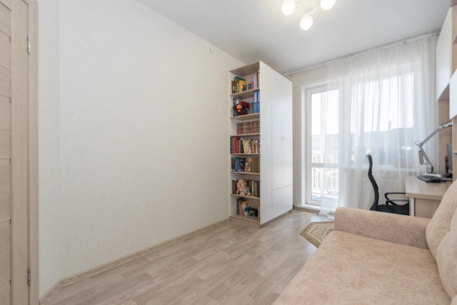 Купить квартиру на улице Аэропорт в Новосибирске. Вариант № 51050, 15, площадь -  квм, цена 7500000 рублей