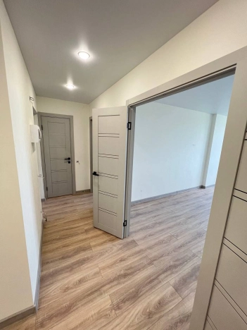 Купить трехкомнатную квартиру в Микрорайоне ВРЗ, Барнаул в Барнауле. Вариант № 2150463, 4, площадь -  квм, цена 5990000 рублей