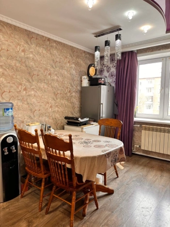 Купить квартиру на улице Комарова в Улан-Удэ. Вариант № 8535062, 29, площадь -  квм, цена 17500000 рублей