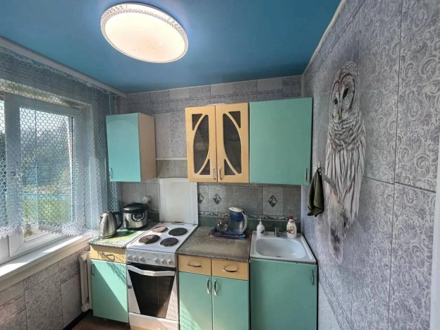 Купить четырехкомнатную квартиру в Новосибирской области. Вариант № 6142788, 6, площадь -  квм, цена 5400000 рублей