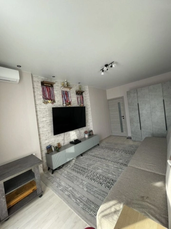 Купить однокомнатную квартиру на улице Рябиновая в Новосибирске. Вариант № 7192806, 10, площадь -  квм, цена 6690000 рублей