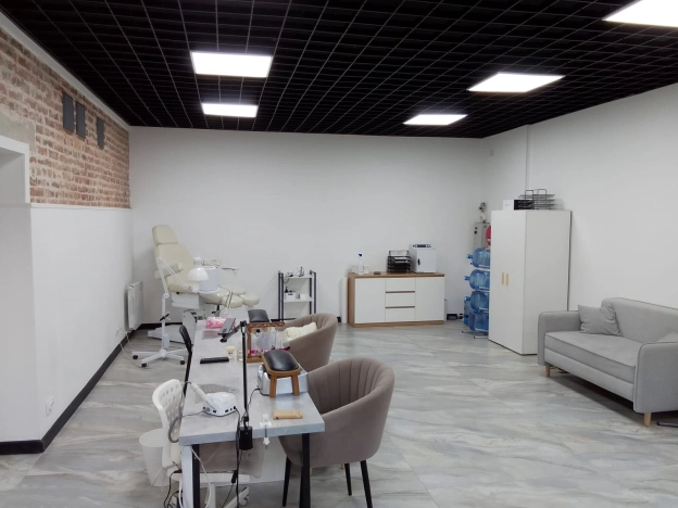 Купить коммерческую недвижимость в Омске. Вариант № 59885, 4, площадь -  квм, цена 4480500 рублей