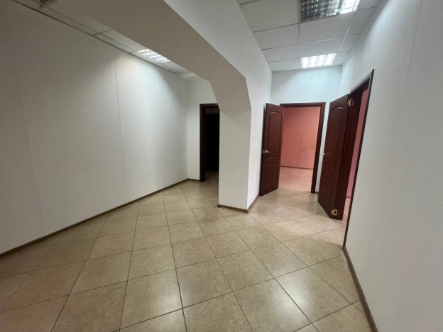 Купить коммерческую недвижимость свободного назначения в Рязани. Вариант № 219418, 8, площадь -  квм, цена 10500000 рублей