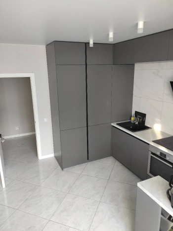 Купить двухкомнатную квартиру на улице Виктора Гакуна в Калининграде. Вариант № 57818, 3, площадь -  квм, цена 9895000 рублей