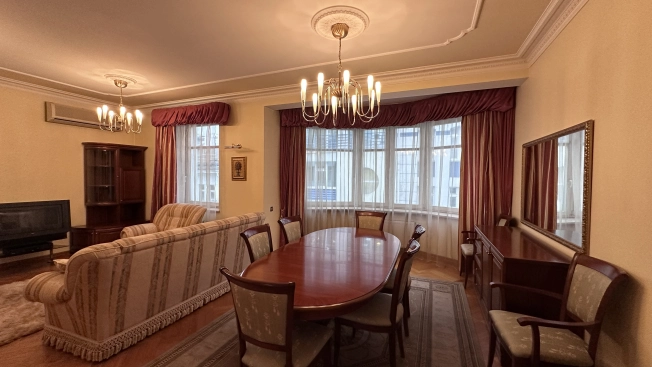 Купить квартиру в Москве. Вариант № 10619257, 10, площадь -  квм, цена 110000000 рублей