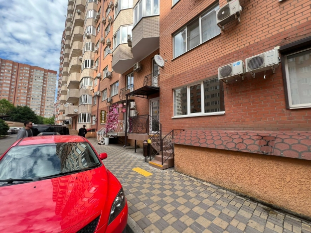 Купить коммерческую недвижимость свободного назначения в Краснодаре. Вариант № 43516, 2, площадь - квм, цена 10250000.0000 рублей