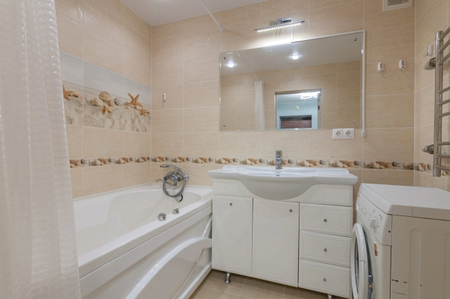 Купить двухкомнатную квартиру на улице Майская в Вологодской области. Вариант № 5447817, 14, площадь -  квм, цена 7900000 рублей