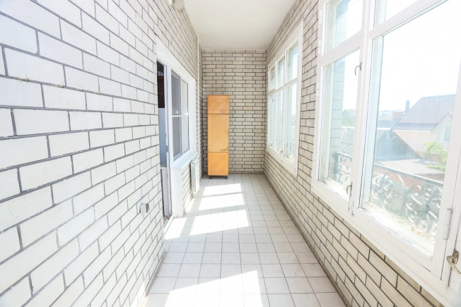 Купить дом на улице переулок Гоголя в Краснодаре. Вариант № 2953, 12, площадь -  квм, цена 27500000 рублей