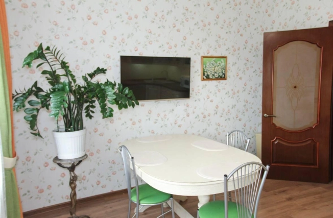 Купить квартиру в Тобольске. Вариант № 9108913, 6, площадь -  квм, цена 8600000 рублей