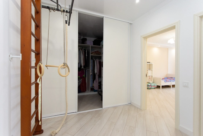 . Вариант № 4818, 24, площадь - 101 квм, цена 15000000 рублей