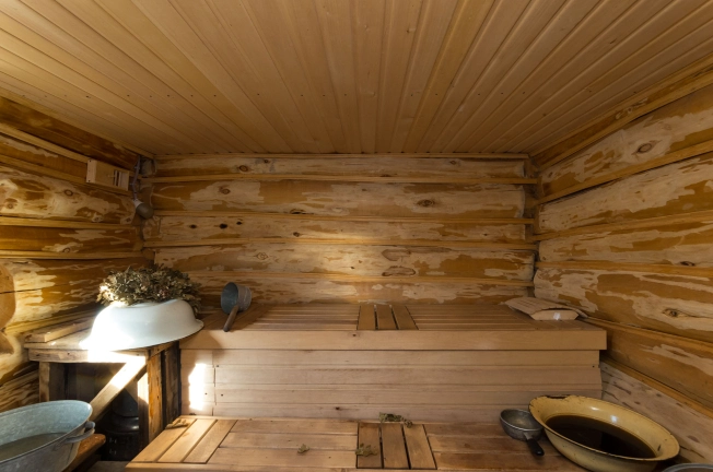 Купить дом на улице Набережная в Тюменской области. Вариант № 15741, 29, площадь -  квм, цена 3500000 рублей