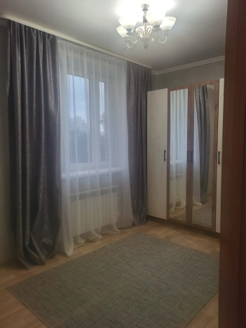 Снять квартиру в Омске. Вариант № 10266047, 4, площадь -  квм, цена 20000 рублей