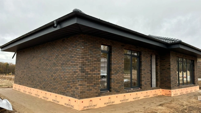 Купить дом на улице Дачная в Калуге. Вариант № 17565, 6, площадь -  квм, цена 8800000 рублей