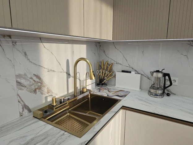 Снять квартиру в Новосибирске. Вариант № 10263678, 11, площадь -  квм, цена 140000 рублей