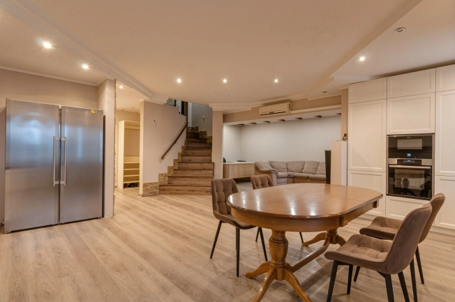 Купить квартиру в Вологодской области. Вариант № 7903724, 1, площадь -  квм, цена 28500000 рублей