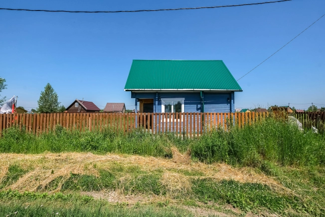 Купить дом у метро Золотая нива в Новосибирске. Вариант № 8931560, 37, площадь -  квм, цена 3490000 рублей