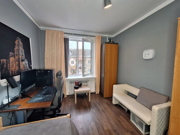 Купить двухкомнатную квартиру в Калужской области. Вариант № 9104969, 9, площадь -  квм, цена 3950000 рублей