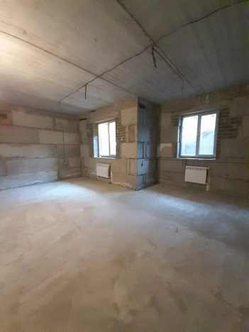 Купить коммерческую недвижимость в Элисте. Вариант № 16404, 3, площадь -  квм, цена 3500000 рублей