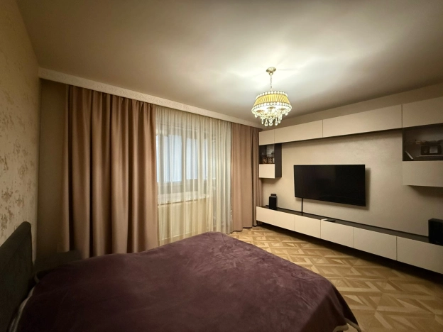 Купить квартиру в Луховицах. Вариант № 8774903, 6, площадь -  квм, цена 11300000 рублей