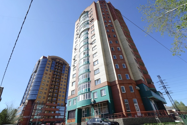 Купить однокомнатную квартиру в Омске. Вариант № 41010, 17, площадь -  квм, цена 5400000 рублей