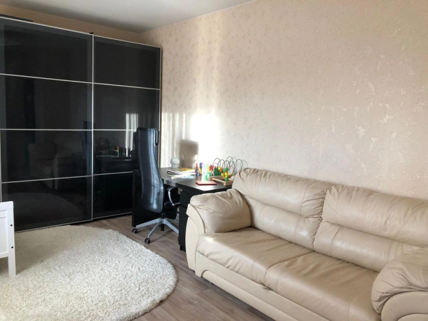 Купить однокомнатную квартиру на улице Морская в Бердске. Вариант № 6831010, 0, площадь -  квм, цена 4950000 рублей