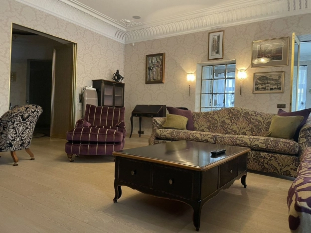 Купить пятикомнатную квартиру в Санкт-Петербурге. Вариант № 49123, 2, площадь -  квм, цена 135000000 рублей