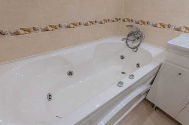 Купить двухкомнатную квартиру на улице Майская в Вологодской области. Вариант № 5447817, 15, площадь -  квм, цена 7900000 рублей