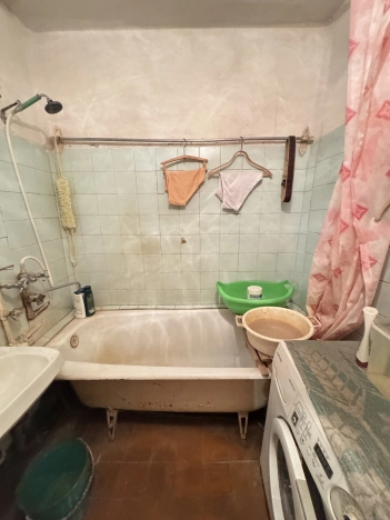 Купить трехкомнатную квартиру на улице Школьная в Владимирской области. Вариант № 2060961, 9, площадь -  квм, цена 4300000 рублей