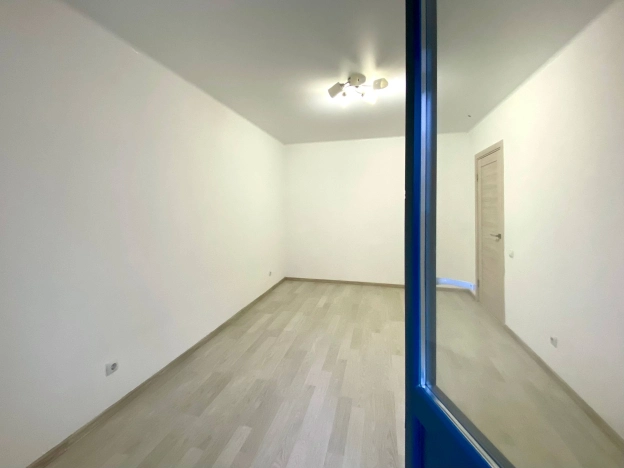 Купить квартиру в Москве. Вариант № 10439549, 8, площадь -  квм, цена 15490000 рублей