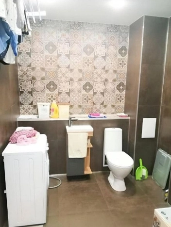 Купить трехкомнатную квартиру в Новосибирске. Вариант № 8083508, 9, площадь -  квм, цена 7800000 рублей