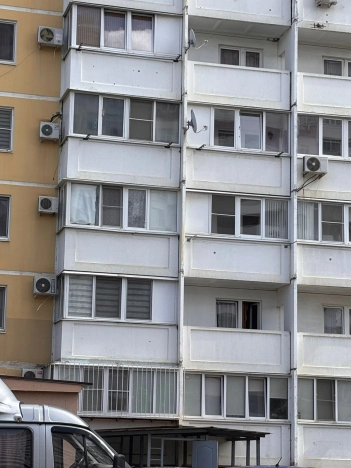 Купить квартиру на улице Гидростроителей в Краснодаре. Вариант № 5277922, 46, площадь -  квм, цена 6800000 рублей