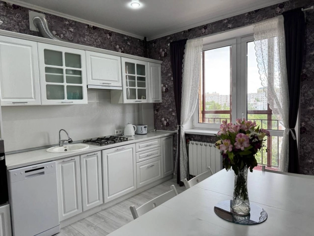 . Вариант № 44992, 0, площадь - 100 квм, цена 13690000 рублей