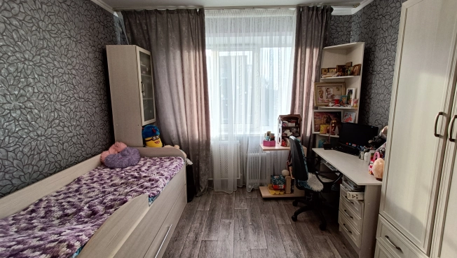 Купить двухкомнатную квартиру на улице Школьная в Калужской области. Вариант № 24330, 5, площадь -  квм, цена 4500000 рублей