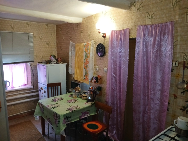 Купить дом на улице Сазонова в Ейске. Вариант № 33720, 19, площадь -  квм, цена 4190000 рублей