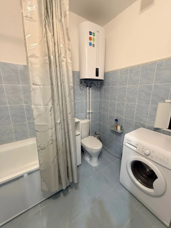 Снять квартиру в Тобольске. Вариант № 9640220, 9, площадь -  квм, цена 45000 рублей