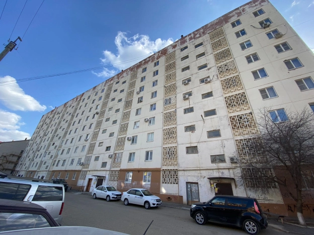 Купить трехкомнатную квартиру на вторичке в Микрорайоне 8-й, Элиста в Элисте. Вариант № 6323, 1, площадь -  квм, цена 6400000 рублей