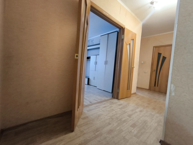 Купить четырехкомнатную квартиру в Микрорайоне 10-й в Белгороде. Вариант № 9972166, 7, площадь -  квм, цена 5950000 рублей